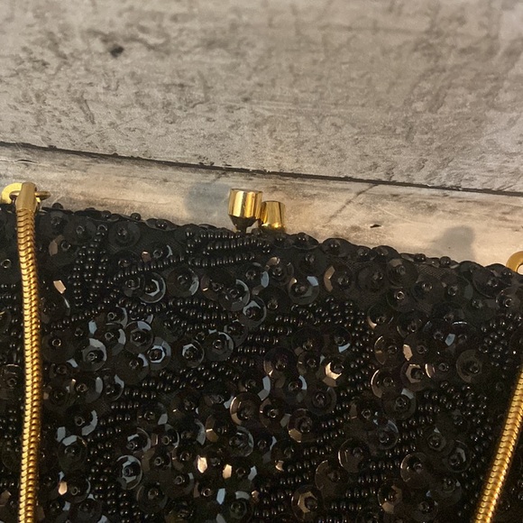 Vintage Richere Black Sequin Gold Hardware Chain Clasp Handbag - Picture 2 of 6